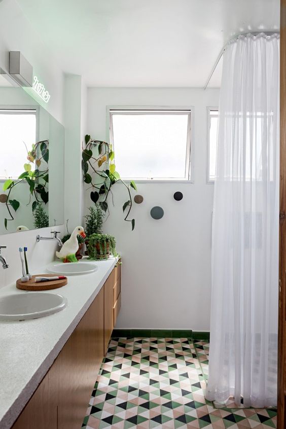 ladrilho hidráulico como revestimento de piso no banheiro