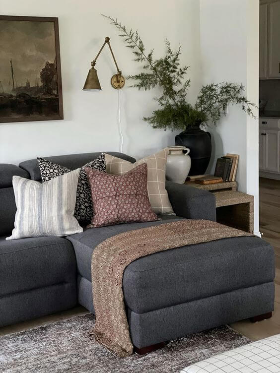 manta-para-sofa-marrom-claro-sofa-cinza