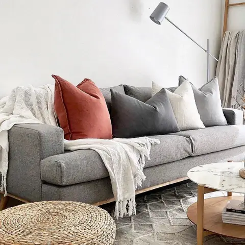 como-estilizar-o-sofa-com-manta